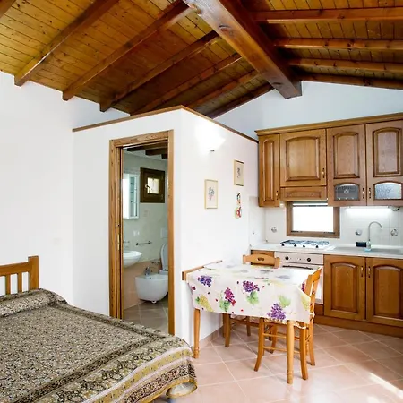 Residenza Le Tartarughe Apartment